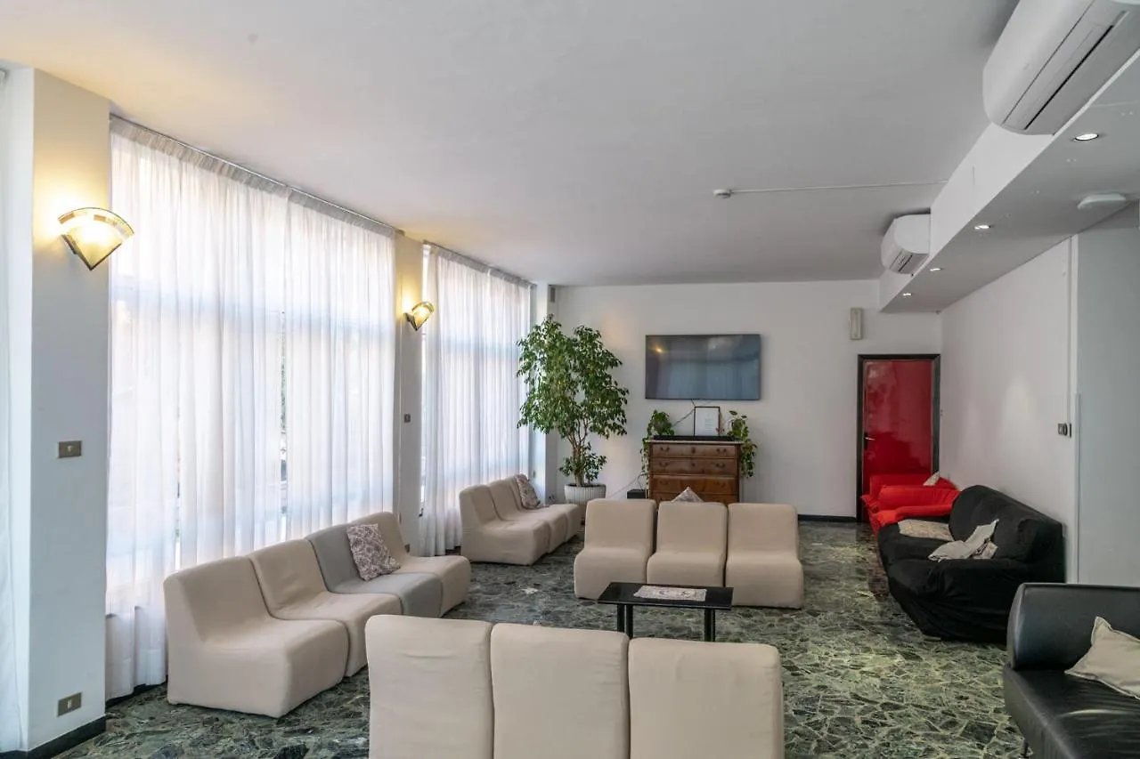 Real Park Hotel Cavi di Lavagna 3*,