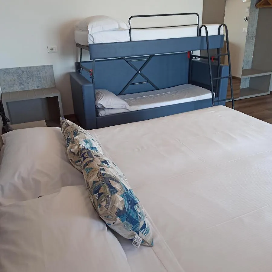 Real Park Hotel Cavi di Lavagna 3*,