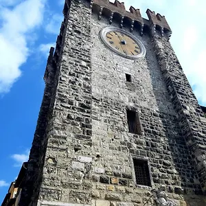 https://locanda-delle-mercanzie.it-lombardy.com